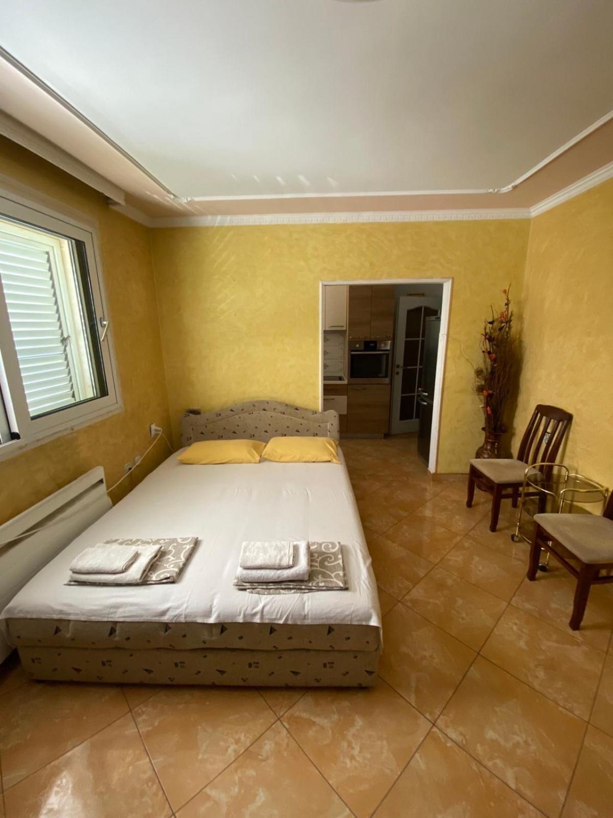 Centar Milena Apartmani Budva Rum bild