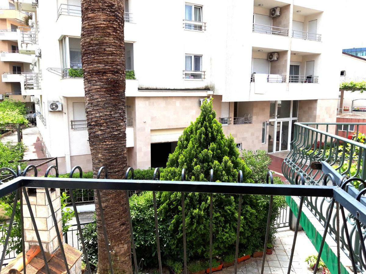 Centar Milena Apartmani Budva Exteriör bild