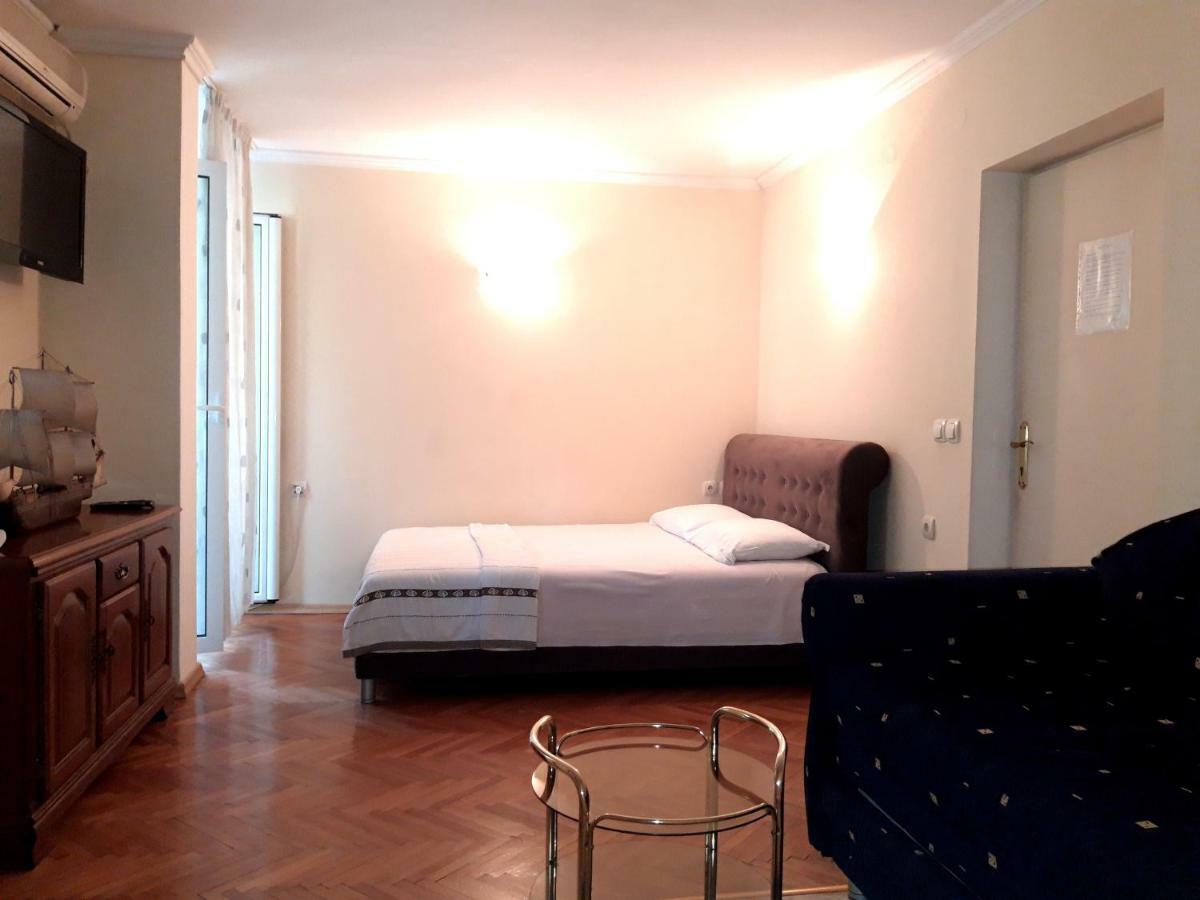 Centar Milena Apartmani Budva Exteriör bild
